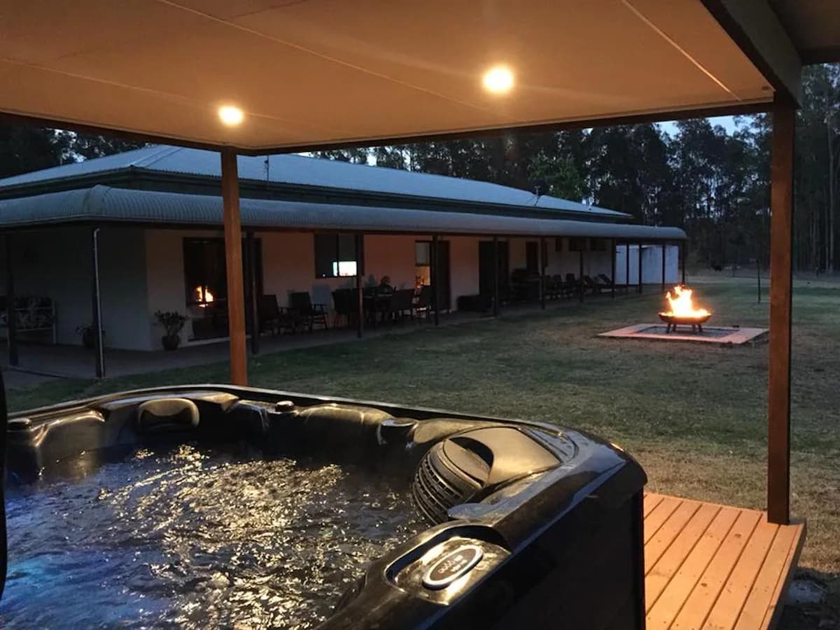 6-Person Outdoor Spa